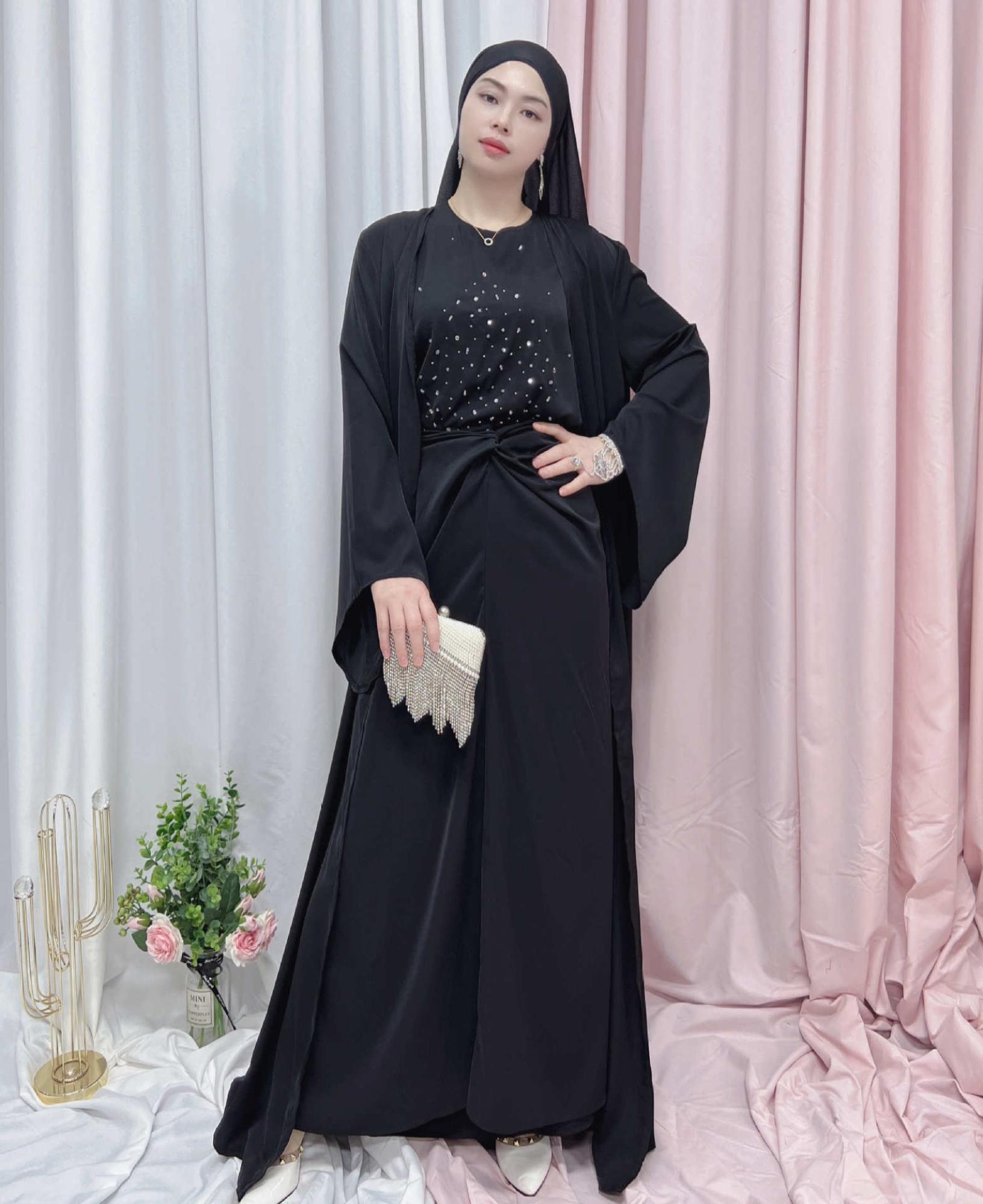 Kleid hijam